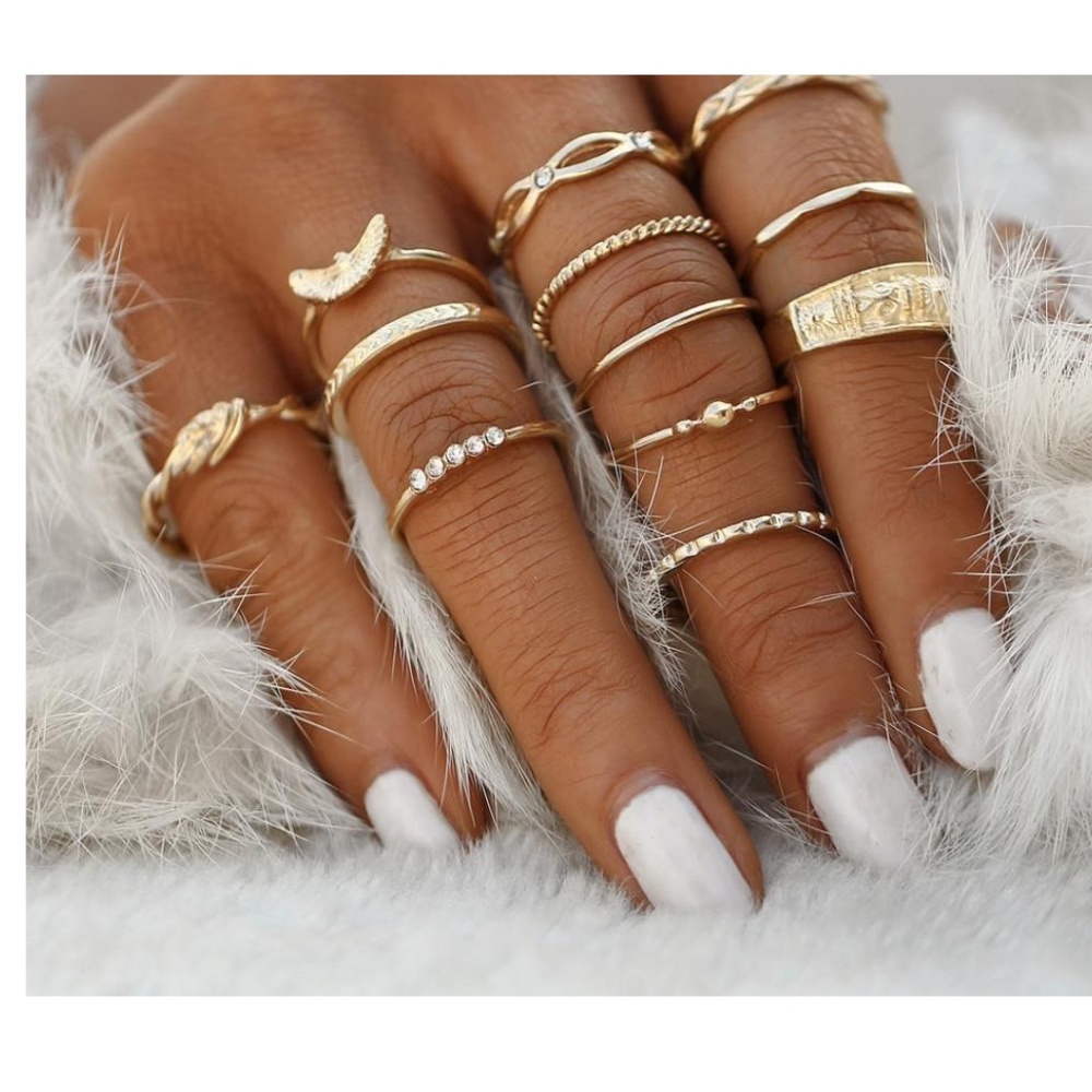 Multiple gold rings